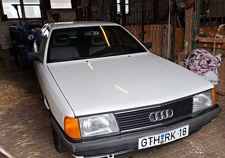 Audi 100