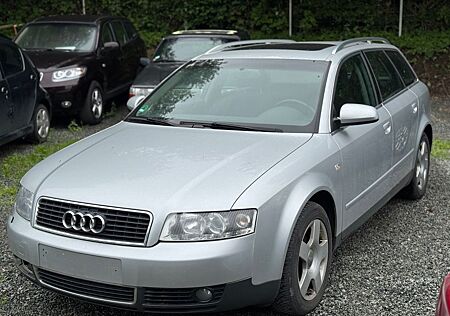 Audi A4 2.4 Avant