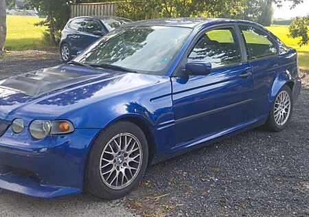 BMW 330Ci -