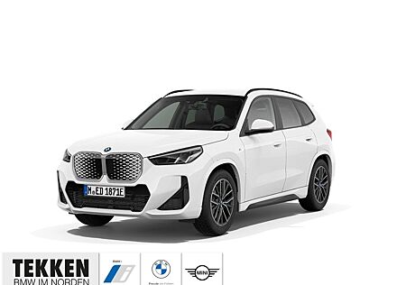 BMW iX1 xDrive30 M-Sport ACC/AHK/HUD/HarmanKardon