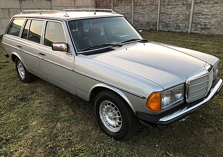Mercedes-Benz S 250 W123 KOMBI 200T 7-SITZ-KLIMAANLAGE