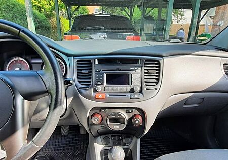 Kia Rio 1.4 | Klima, Sitzheizung, Tüv + Service Neu