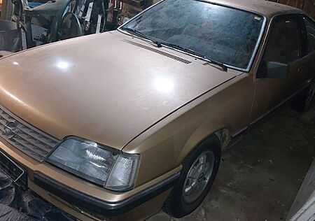 Opel Monza A 2.5 E + 3.0 Motor dazu