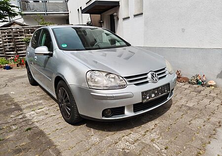 VW Golf Volkswagen 1.6 FSI Comfortline gepflegt Top Ausstattun