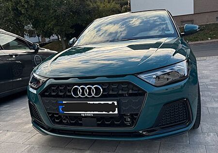 Audi A1 30 TFSI advanced Sportback LED R17 PDC