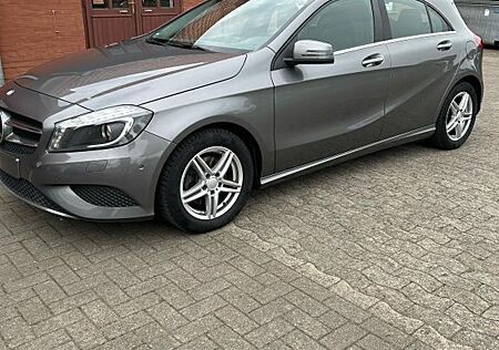 Mercedes-Benz A 180 -