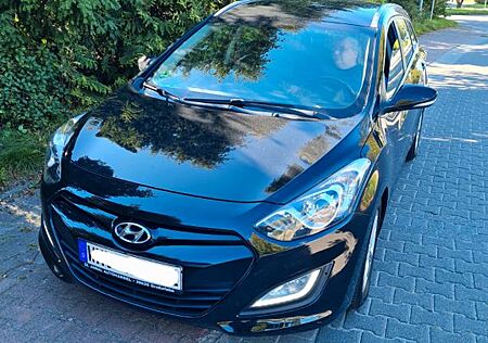 Hyundai i30 CW 1.4 Trend Trend