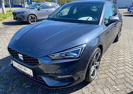 Seat Leon 2.0 TSI FR DSG Pano NAVI 18" Kamera 5 J. Ga