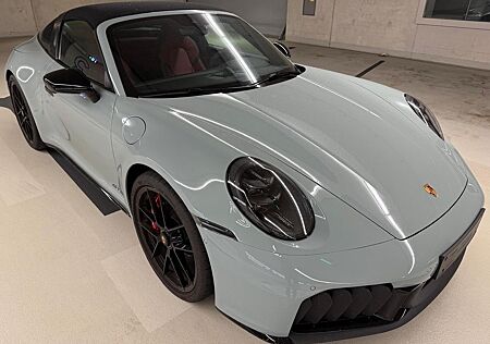 Porsche 992 Targa 4 GTS/Matrix/Inno/Memory 18-Wege/Leder rot