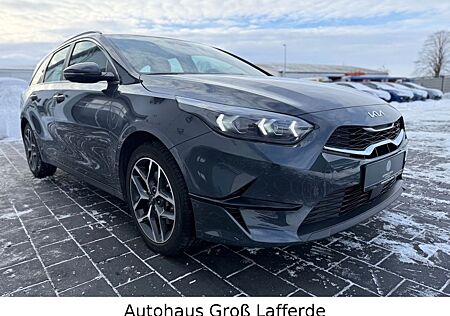 Kia Cee'd Sportswagon cee'd SW 1.6 CRDi Spirit Navi RFK SHZ LED AHK