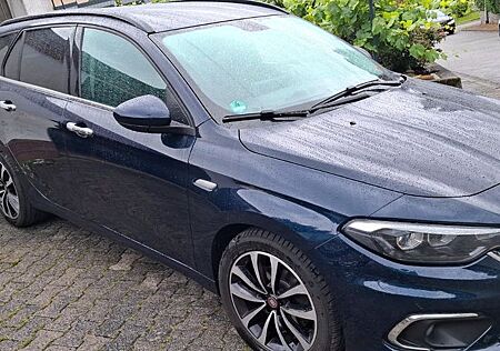 Fiat Tipo 1.6 MultiJet LOUNGE LOUNGE