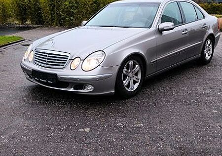 Mercedes-Benz E 220 CDI Limousine E-Klasse Automatik