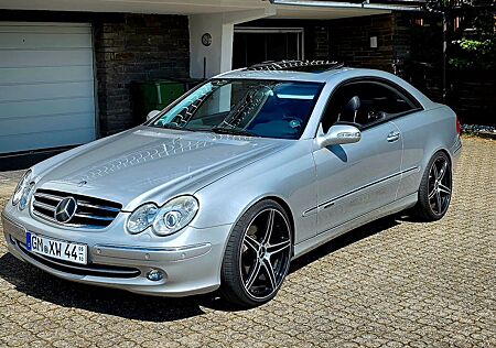 Mercedes-Benz CLK 320 AVANTGARDE Avantgarde