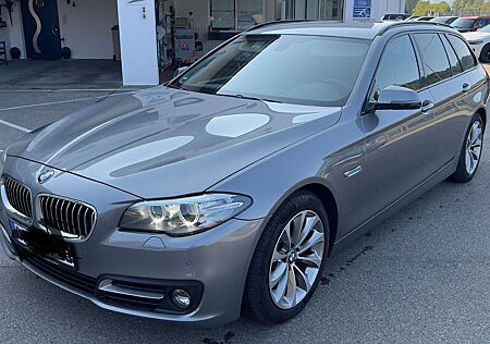 BMW 520d xDrive Touring Leder AHK Sportsitze