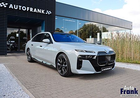 BMW i7 60 / M-SPORT-PRO / AHKLP / DRIV+PARK PRO