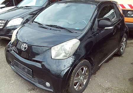 Toyota iQ + 1,4-l-D-4D
