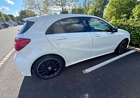 Mercedes-Benz A 200 AMG Line AMG Line