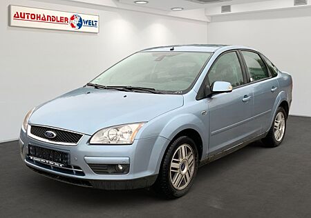 Ford Focus Lim. 1.6 Ghia AAC PDC Navi Tempo SHZ FSHz