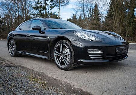 Porsche Panamera 4S S