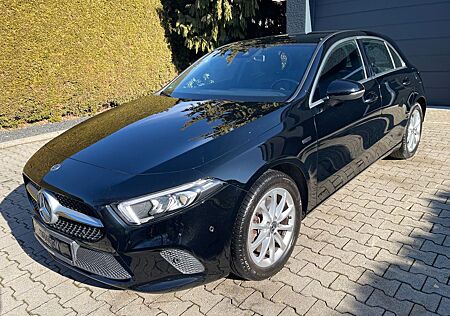 Mercedes-Benz A 250 A250 e KAMERA SPORTSITZE AHK LED SCHEINWERFER