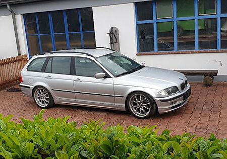 BMW 328i touring -