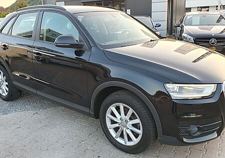 Audi Q3 2.0 TFSI quattro/Automatik /Navi /Xenon /1.Hd