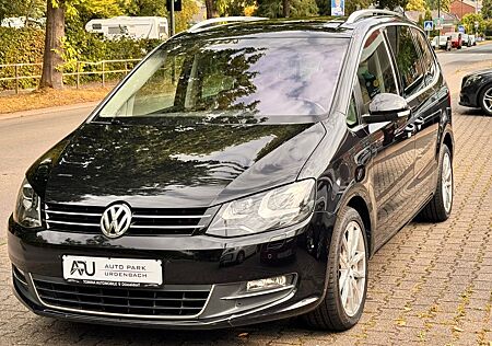 VW Sharan Volkswagen Highline BMT. 1er HAND. DSG. Panorama.