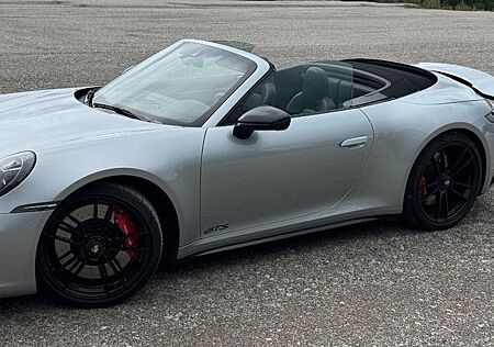 Porsche 992 GTS Cabriolet-Carbon,Burmester,MatrixLED