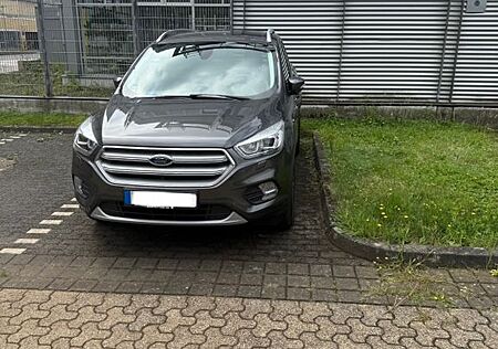 Ford Kuga 1,5 EcoBoost 110kW Automatik/ AHK
