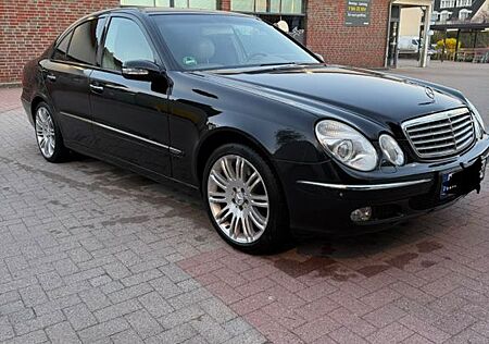 Mercedes-Benz E 500 V8 Elegance-AIRMATIC-18 Zoll Felgen