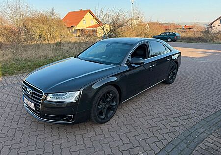 Audi A8 3.0 TDI clean diesel quattro