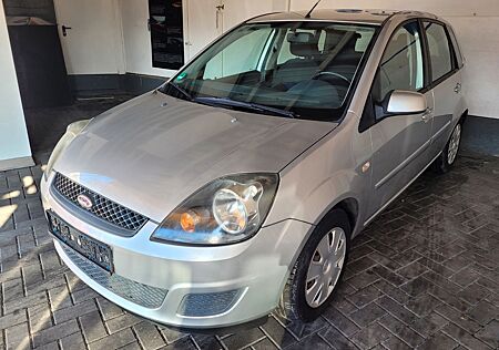 Ford Fiesta Style*KLIMA*TÜV NEU* Inspektion neu