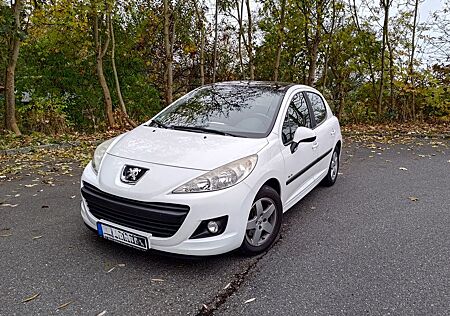 Peugeot 207 Peugot Urban Move * 8 Räder * Panoramadach