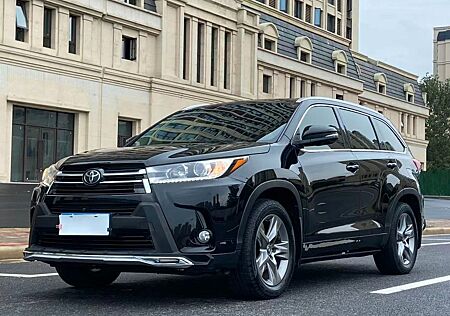 Toyota Highlander XLE 7-Sitzer