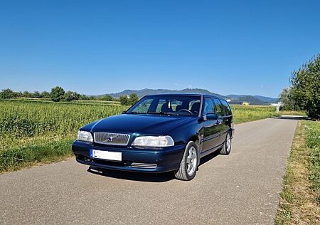 Volvo V70 2.5-10V -