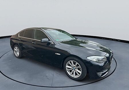 BMW 520 d AUTOMATIK Mit Head Up Display
