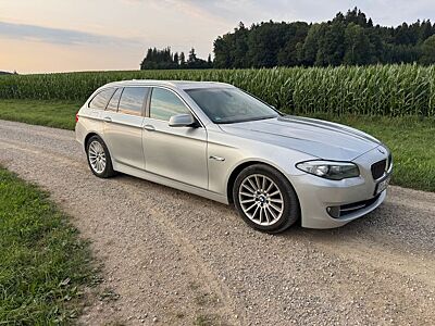 BMW 523i Touring -