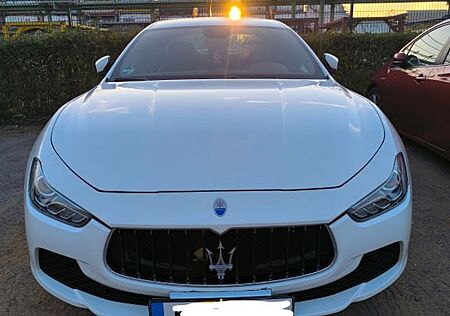 Maserati Ghibli 3.0 V6 / Insp. und TÜV neu / Garantie