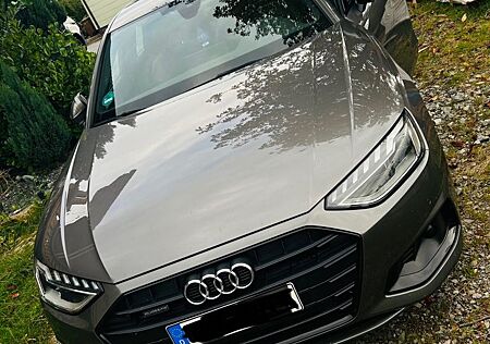Audi A4 40 TDI S tronic quattro -