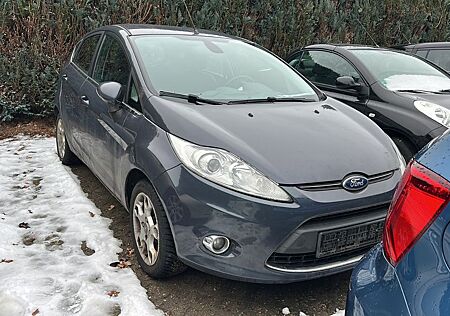Ford Fiesta Titanium/PDC/SHZ/ALU+Allw.-R.