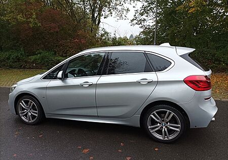 BMW 2er 220 Active Tourer 220d - M Paket Steptronic NAVI