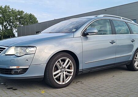VW Passat Variant gebraucht kaufen VW Passat Variant Volkswagen 2.0 TDI DPF DSG 125kW Highlin...