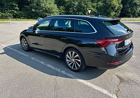 Skoda Octavia 2.0 TDI 110kW DSG Ultimate Combi Ult...
