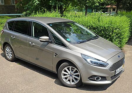 Ford S-Max 2,0 TDCi 110kW Titanium PowerShift Leder