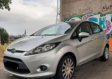 Ford Fiesta 1,25 60kW Titanium Unfallfrei, TÜV 03/27