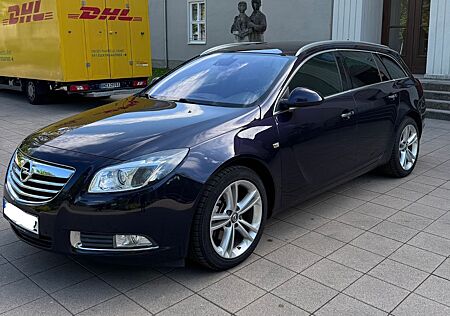 Opel Insignia 2.0 CDTI 4x4 SPORT AUTOMATIK TÜV NEU