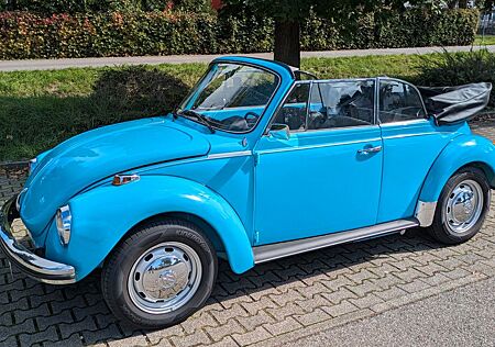 Volkswagen VW Käfer 1303 Cabriolet in Olympiablau
