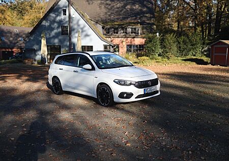 Fiat Tipo 1.4 T-Jet LOUNGE LOUNGE