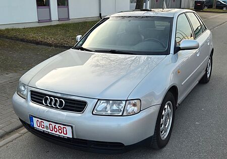 Audi A3 1.6 TÜV & ASAU NEU Klimaautomatik Vollleder