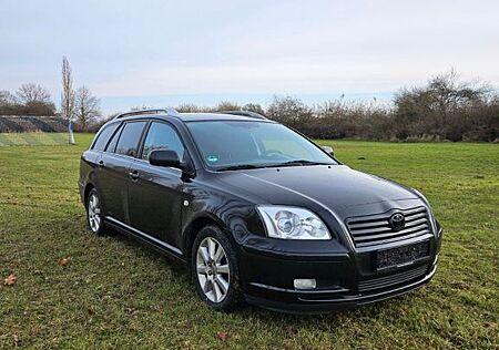 Toyota Avensis T25 / 2 Hand / TÜV Neu / AHK